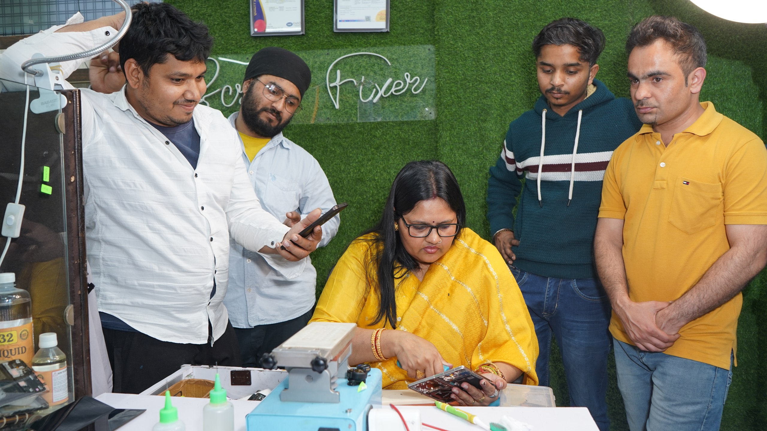 Ritu Verma | Screen Fixer Mobile Repairing Institute
