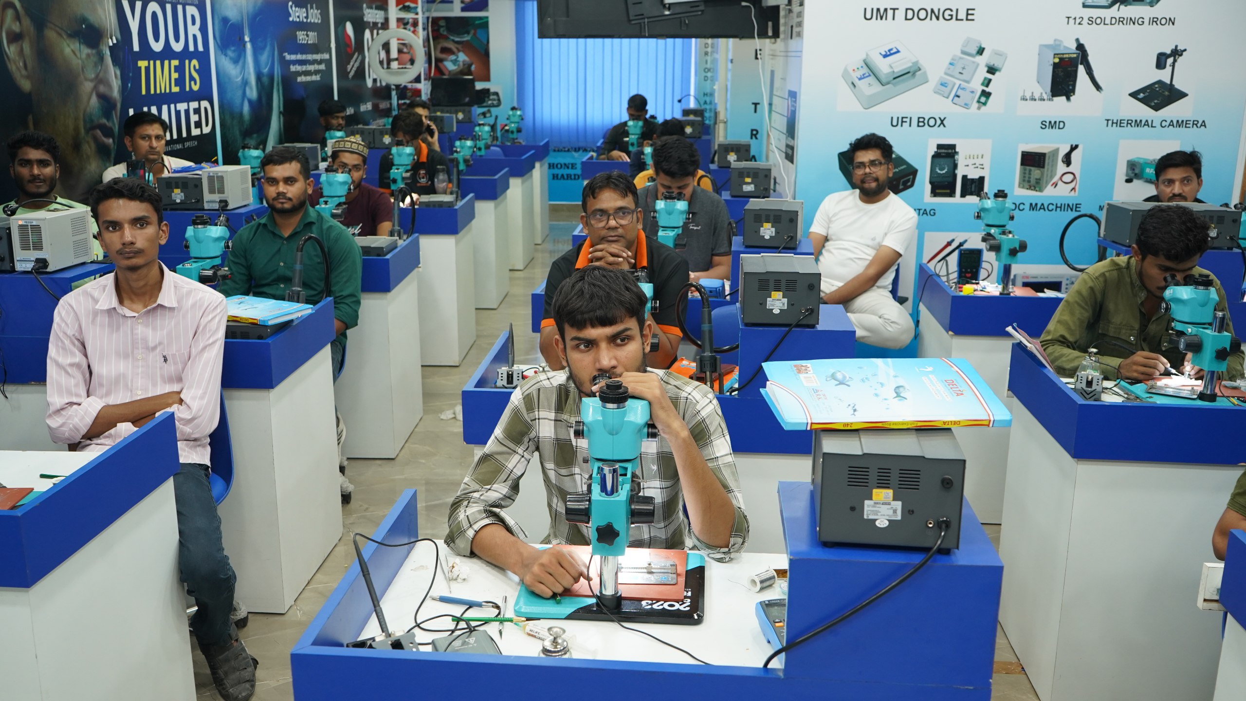 Screen Fixer Mobile Repairing Institute | Live Class