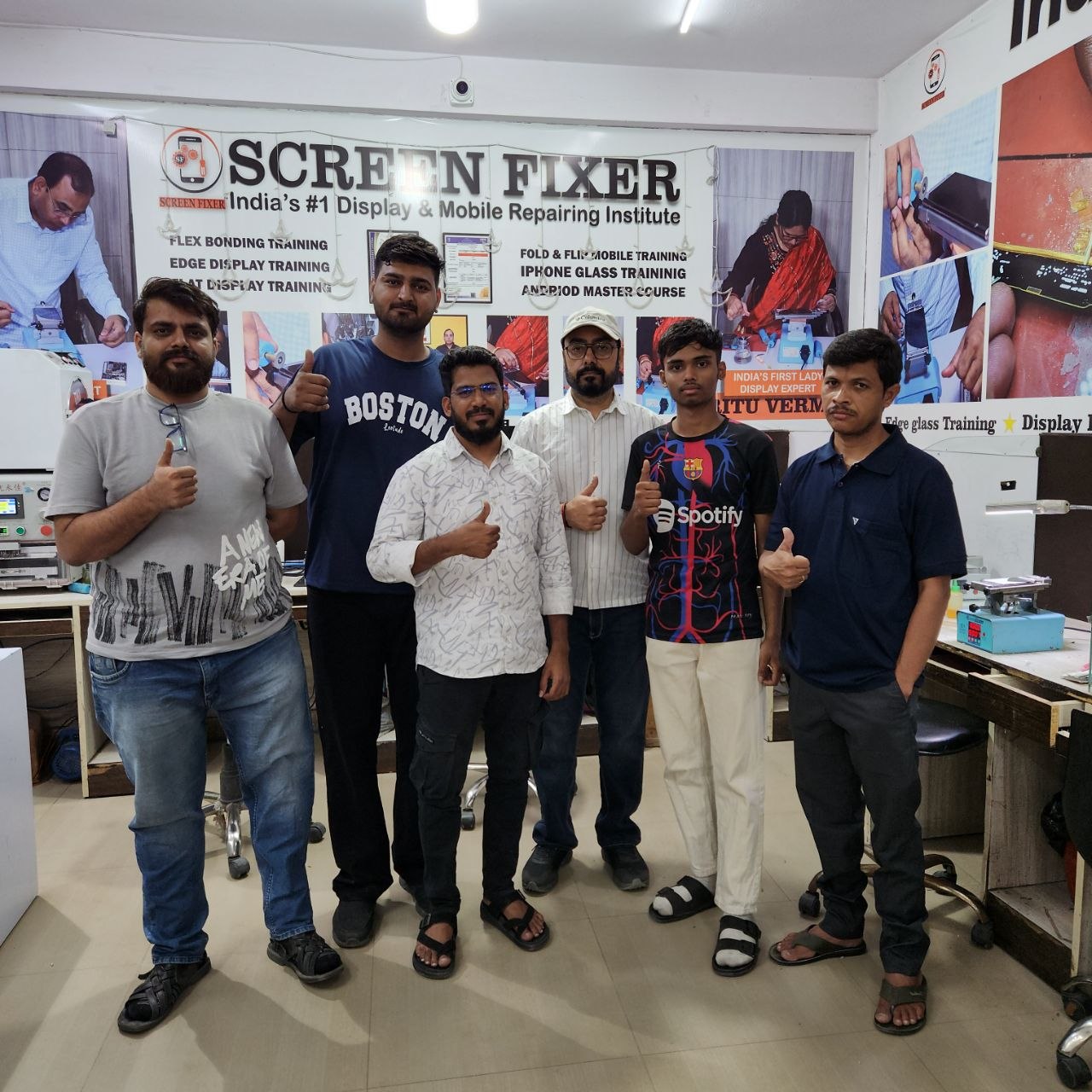 Screen Fixer Mobile Repairing Institute | Students