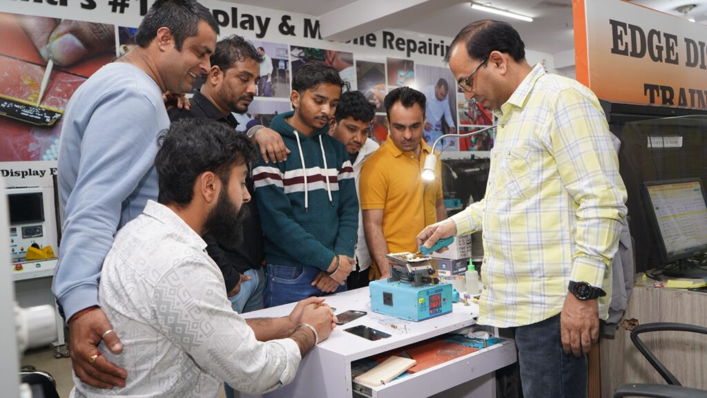 screenfixer training institute Screen Fixer Mobile Repairing Institute | Live Training